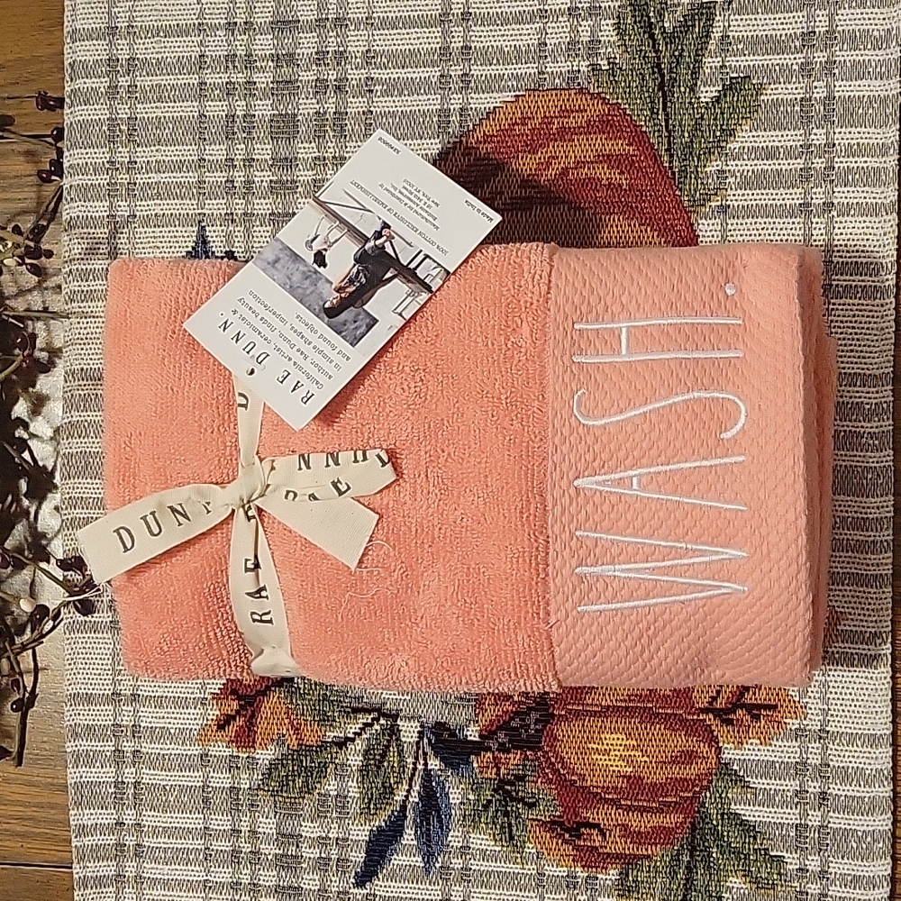 Rae Dunn Hand Towels
